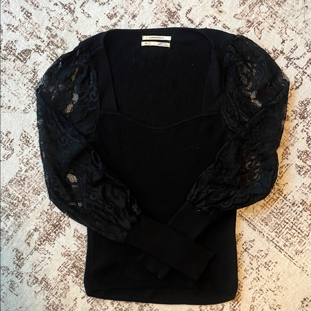 Chic Black Lace Sleeve Top